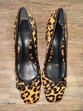 New Schultz leopard shoes size 9.5B